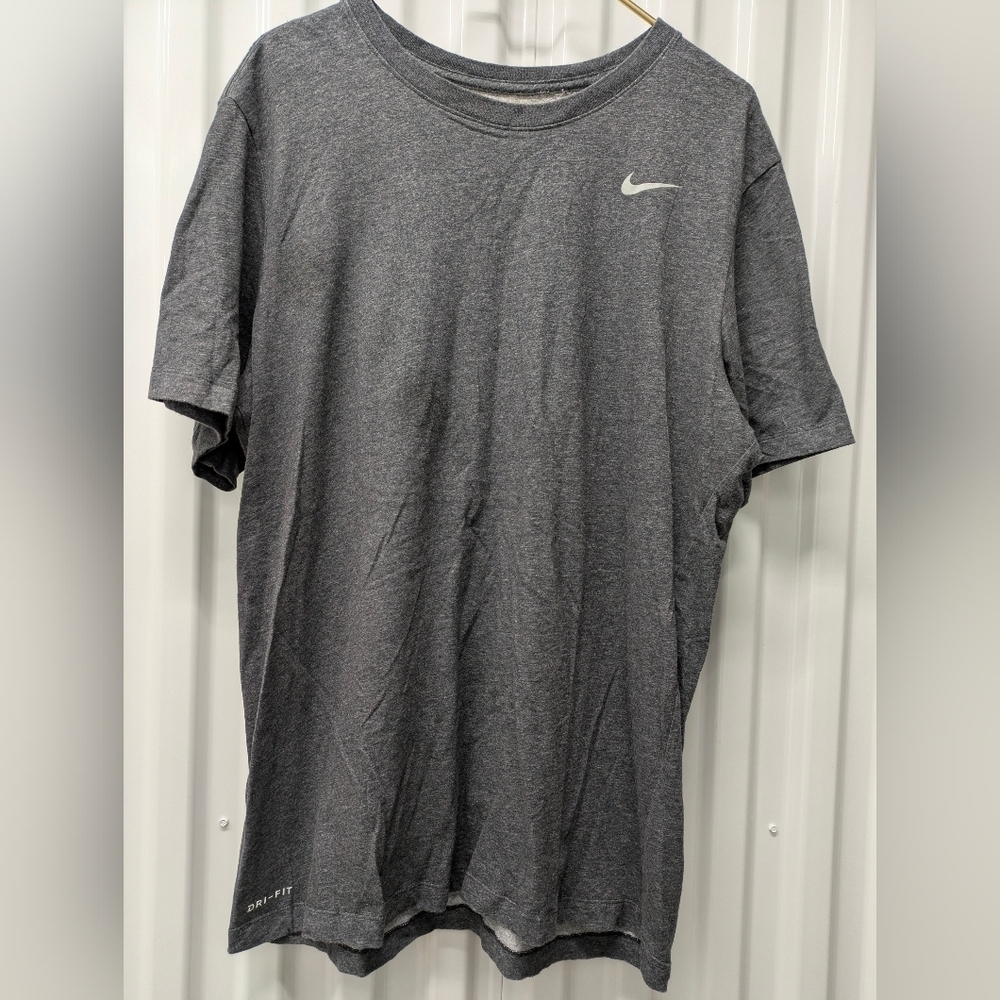 Nike Dark Gray Short Sleeve Men's Tee